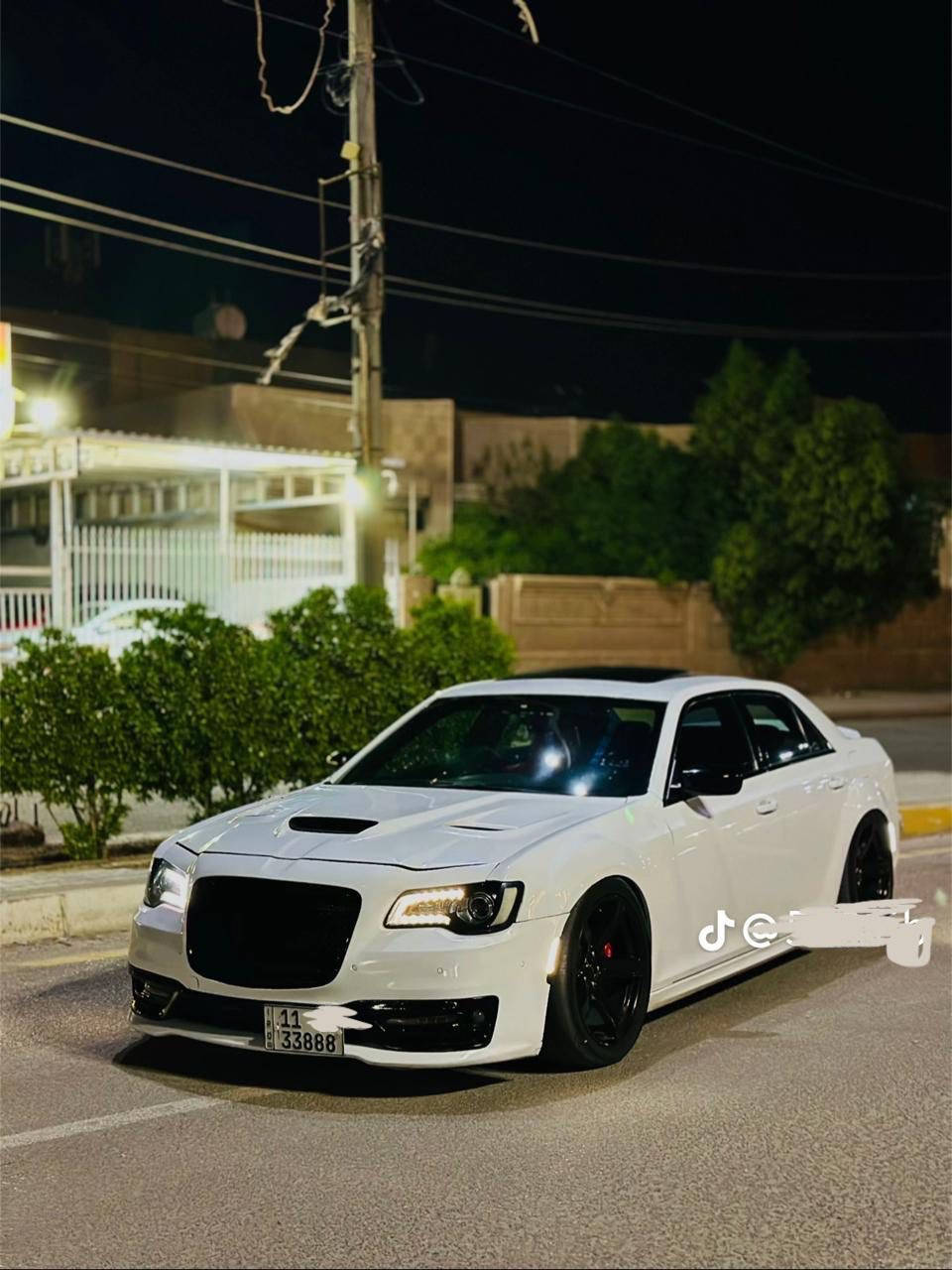 سلام عليكم اوباما 2012 اصل   RT  فول مواصفات لاخير  بانورما فول 1/1 رقم مميز جدا اشتريته 45 ورقه  ويا السياره تاخذه بلاش 
-كلاص حار -بارد 
-تشغيل عن بعد 
-شفتات بل ستيرن 
-كشنات تدفئه +تبريد 
وبعد هواي مواصفات 
الاضافات 
محرك 5700 
جكات S2
هدرز شورت srt
اكسل قفل srt
كزوز 3انج منطول لطول
جهاز لهب 🔥 
برمجه البطل مصطفى ايكل 🔥
دركه SRT 
شوته srt
كت كامل مال 20 srt جبته بلادي 
ويل نجمه
السياره قطعه وحده صبغ والبنيد تحديث 
السعر 188 وبي مجال بسيط 
مكاني بغداد الرصافه 
 لاستفسار ***********
