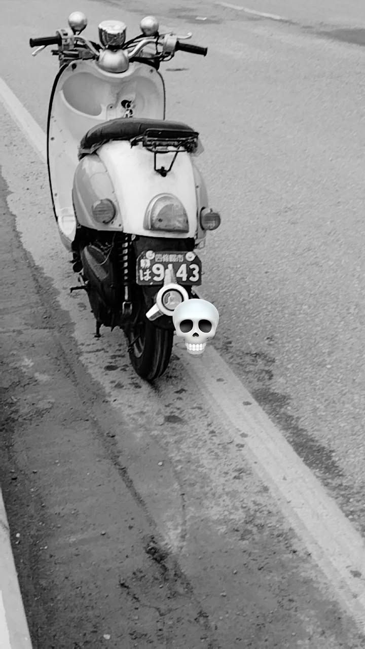 سلام عليكم البيع او مراوس اب ايفون دراجه فينو محرك ناعم شغال 
اليتات اشاير هورن كله شغال تايرات جدد كفرات نضيفه دبلات نضيفه ياباني نوزل قفل تاير بيه فيت بم و راديتر الدراجه كامله ربع متصرف عليه العنوان ديالئ المقداديه لاتصال عل الرقم او وتساب ***********
