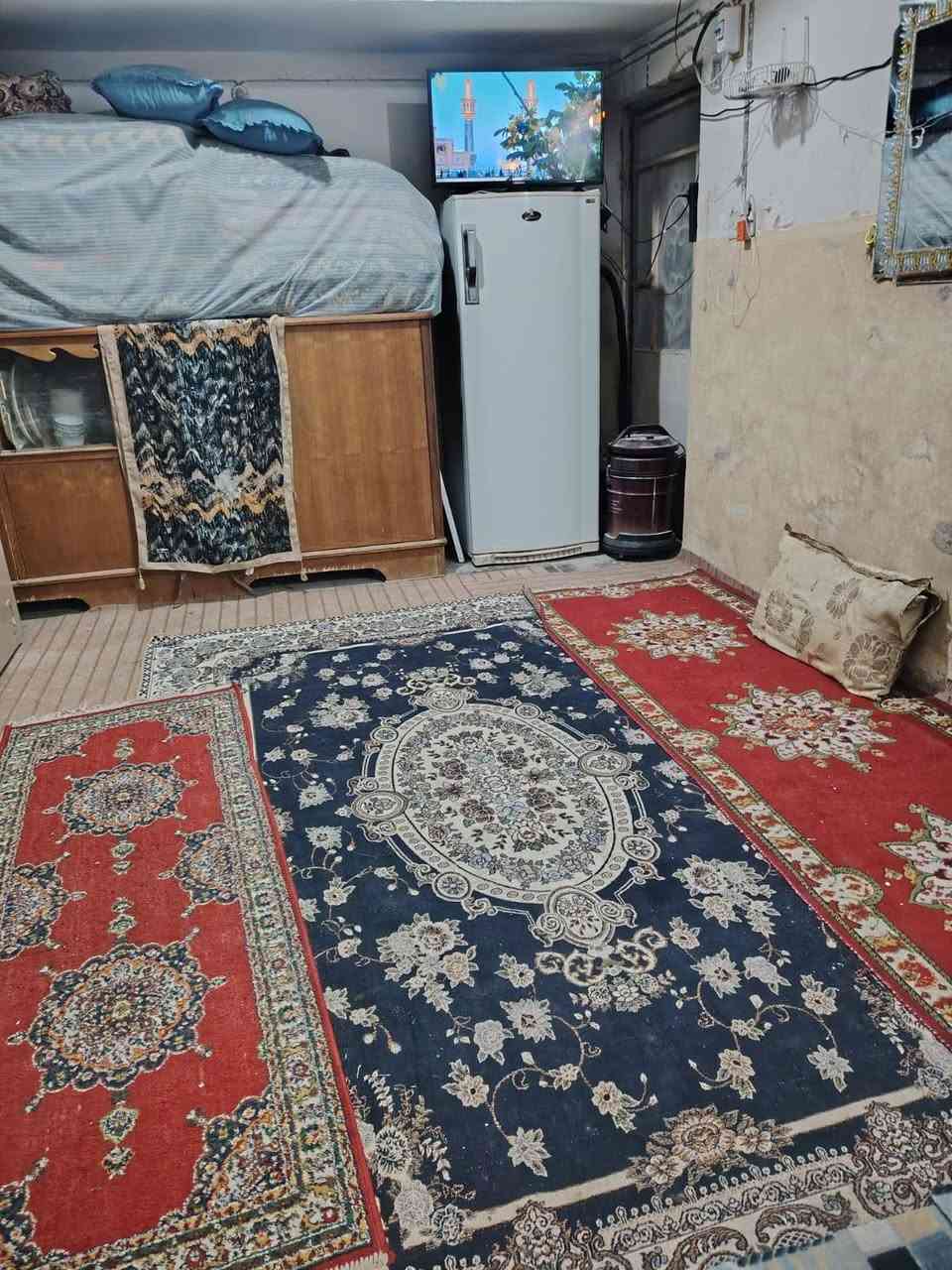 بيت للبيع ١٠٠ متر  5 × 20 حي الميلاد على ساحه منطقة ٤٥ خلف  شارع الحولي مباشرةً طابق واحد عكاده قرب أمجد ابو اللفات
يتكون من غرفه وصاله ومطبخ وإستقبال وحمام داخل وخارج جاي يشتغلون تبليط السعر ٦٨ وبي مجال
***********
