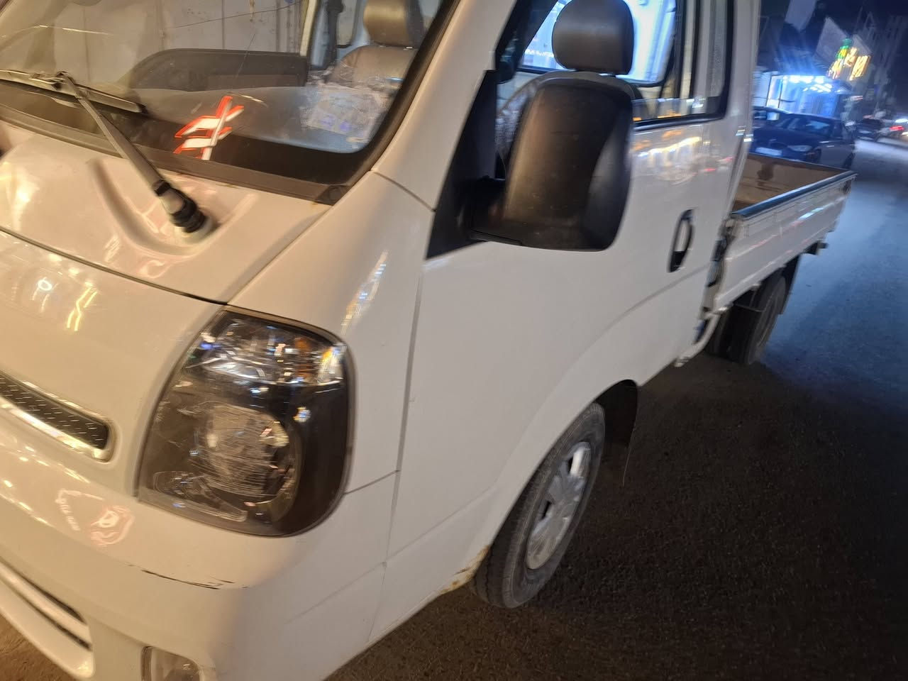 سلام عليكم كيا بنكو ٢٧٠٠ رقمها بصره موديل ٢٠١٨ مكفوله من كلشي محرك جديد حداديه تخم تايرات اصلي توه شاده لايت زنون الاصلي تبريد شرط ثلج بلجيس سياره مامتعوبه  عدا بارد اقل لشبر بيها العنوان بصره ابو الخصيب طريق المحكمه *********** السعر ١١٥ بيها مجال قليل
