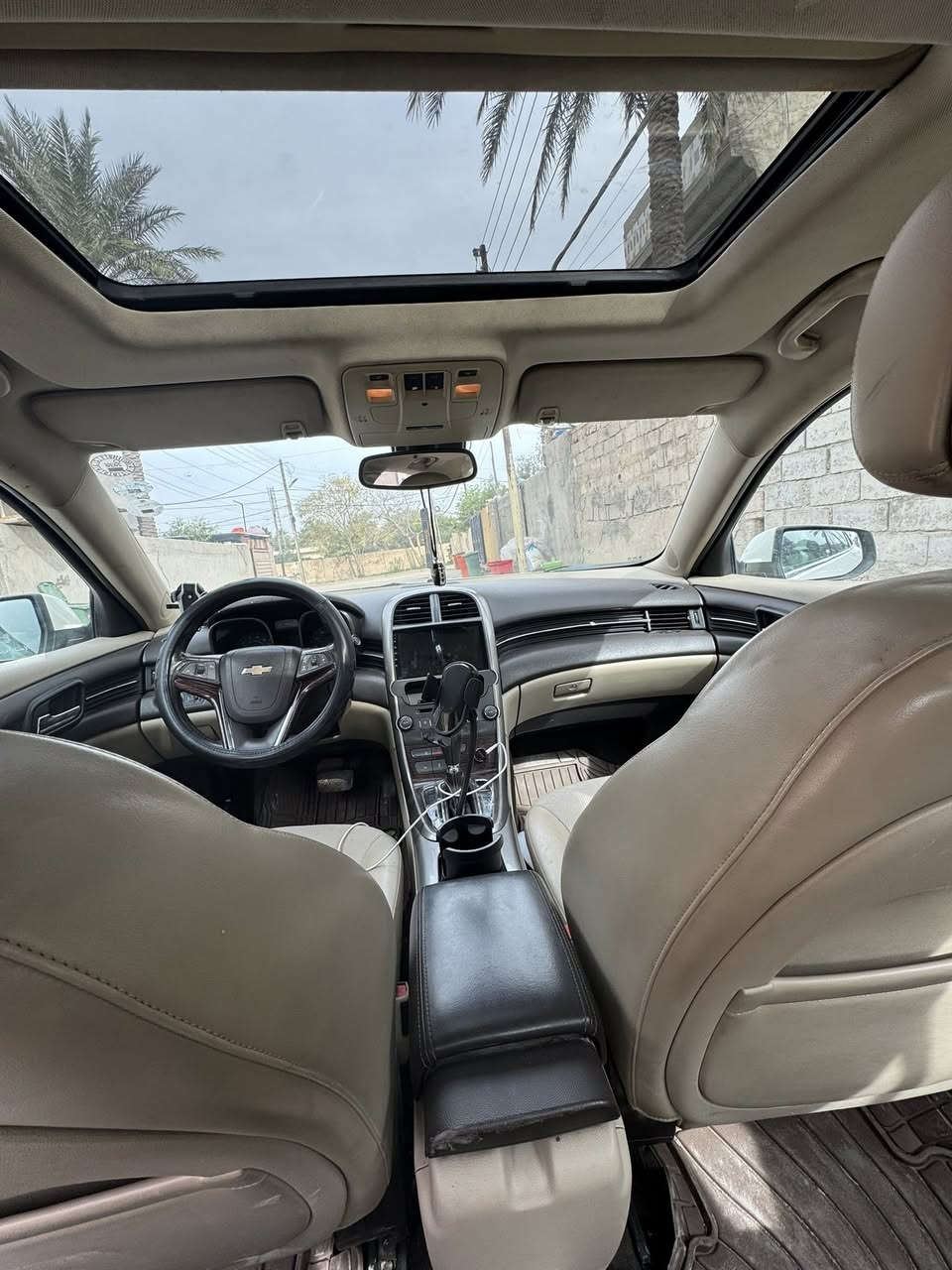 ماليبو خليجي
موديل 2013
فئه LTZ فول مواصفات
كشنات كهرباء ، جلد 
ضررها فقط قبق الصندوق مرشوش ورصعات خفيفه كلش 
متوفر واتساب ***********
