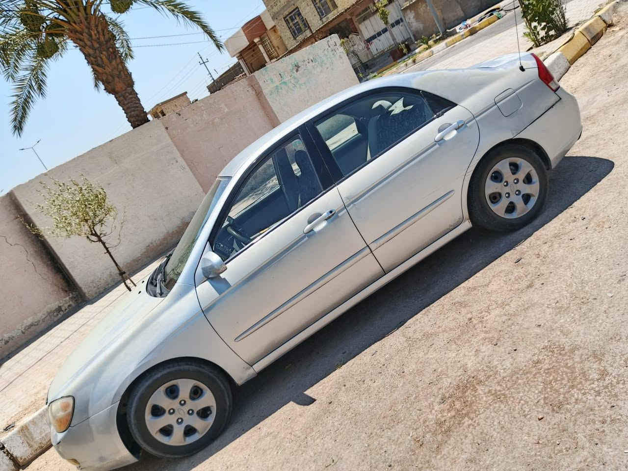 سياره للبيع نوع اسبكتره موديل 2007وارد امريكي بدون حادث السياره بيه جراد فقط كير مكينه حجم 2000حداديه تخم تاير كوله جديد باسمي سنويه هزه جديده رقم مميز تحويل مباشر العنوان كربلاء السعر مناسب انتصال فقط ***********
