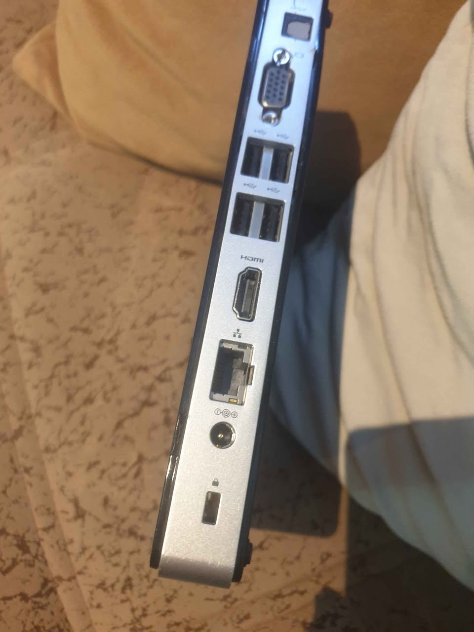 حاسبة مني بي سي قياسات 15*20cm
معالج ATOM  D2700
رام4
هارد320 hdd
شغالة وندوز10
بيها مخارج VGA..HDMI 
ابيع بدون اي ملحقات فقط قطعة الحاسبة 
تحتاج محولة 19Volt
المكان بغداد...كرادة 
لا يتوفر توصيل نعتذر بغداد, العراق


**إذا كنت صاحب هذا الإعلان وتريد حذفه لأي سبب، رجاءا أرسل رسالة إلى الدعم الفني**