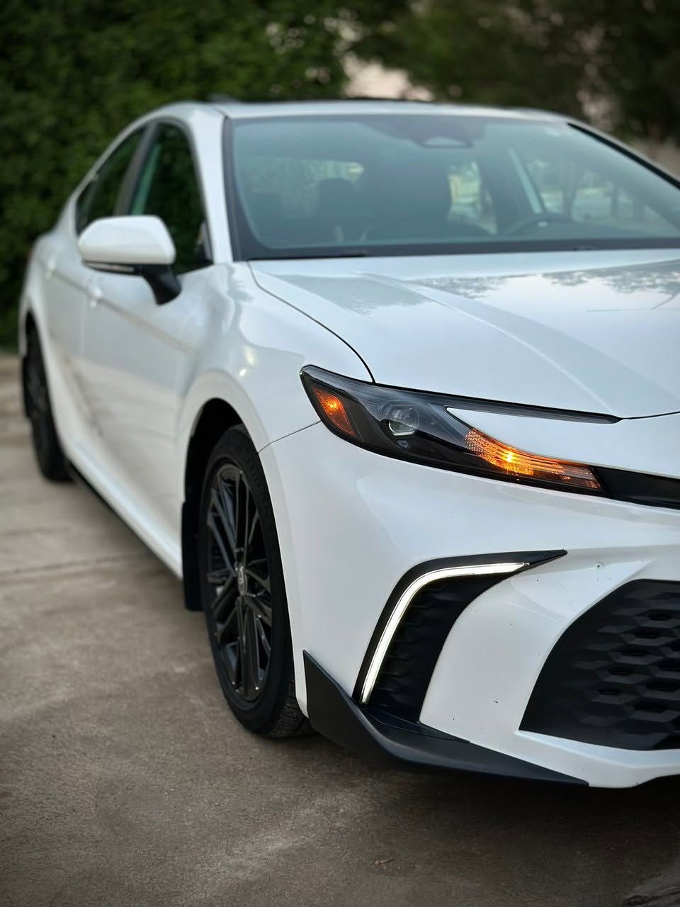 السلام عليكم
كامري هايبرد 2025 CAMRY SE+BLACK   HYBRID 
*مرقم بغداد 
الون : ( ابيض )
        حجم المكينه : 2500 
       
المواصفات :
   0. فتحة سقف 
1. شاشة كبيرة  كاربلَي
2. كامرة خلفية 
3. بصمة 
4. شحن وايرليس
5. رادارات جانبيه360
6. تشغيل عن بعد 
7. قطعتين تبريد
8. هندبريك بصمه
9. كشنات جلد ، كهرباء 
10. ثلاث انظمة قيادة 

*السيارة كفالة من الدعامية للدعامية من الصبغ و التبديل و البارد والشخط ، كلين .
 
السعر:  (اطلب السعر في التعليقات سيأتي إليك خاص مباشرة )
او الاتصال *********** او واتساب
