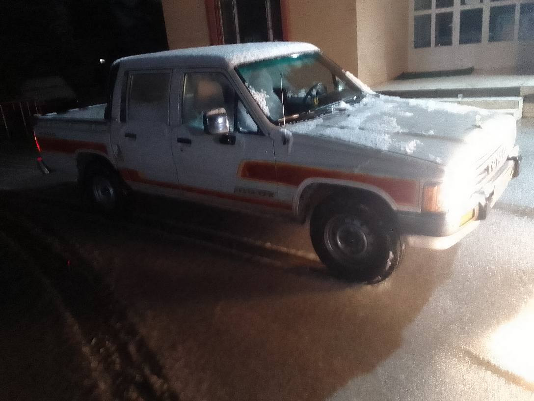 تویتا پیکاب 1988 ئاڕموو سەنەوی کۆبونی بەنزینی هەیە 
***********
*********** شمشمل, السليمانية
