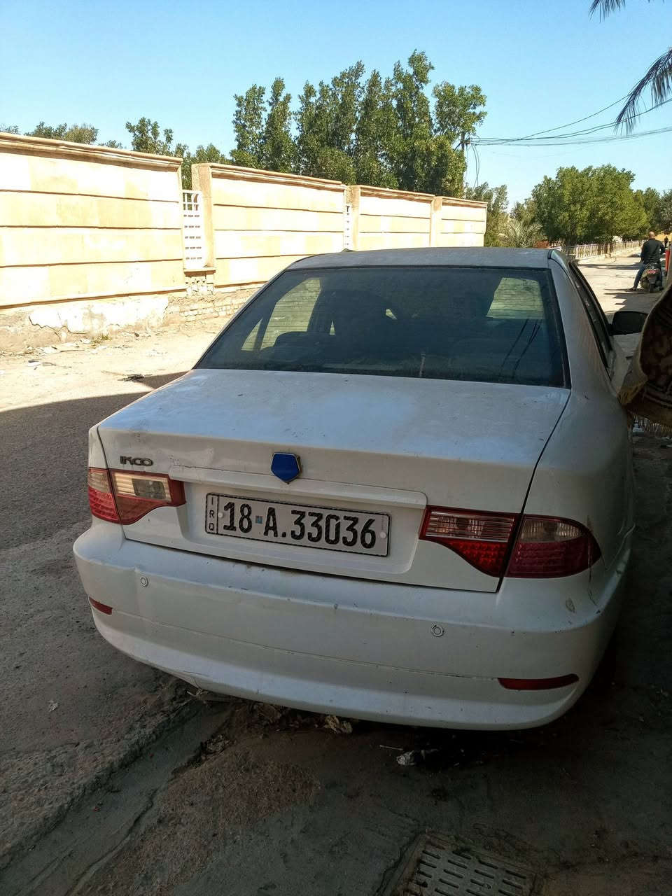 سمند موديل ٢٠١٢ خصوصي لون ابيض رقم انكليزي الجديد كفالة من الصبغ والضربة محرك وكير  ممتاز تبريد شغال اشاير بالمري شاشة تاب السعر ٣٠,$ للاستفسار الاتصال على الرقم *********** مكان السيارة واسط حي الشهداء
