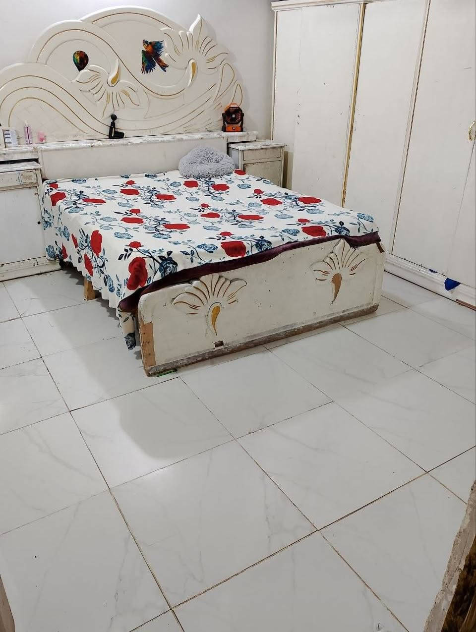 السلام عليكم بيت 90 م مربع للبيع في البراكية قرب دور الحوزه شارع 12 كافة الخدمات متوفره مدارس مستوصف سوگ السعر 22 بي مجال للاستفسار الاتصال على الرقم ***********
