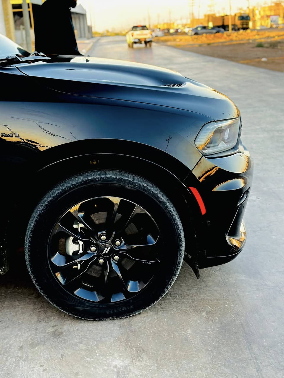 السلام عليكم للبيع دوج دورنكو م 22 تو ويل وارد امريكي باب فقط  وصور حادث بل منشور هيمي سياره فول عده فتحه جديده كلش سياره ماناقصها برغي مكان سياره بغداد 
الاستفسار 
***********.
