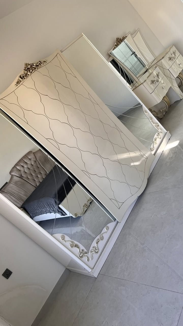 للبيع غرفه نوم تركية نظيفه  اربع قطع كما واضح بصور   المكان بابل  للتواصل
0780 687 4853
