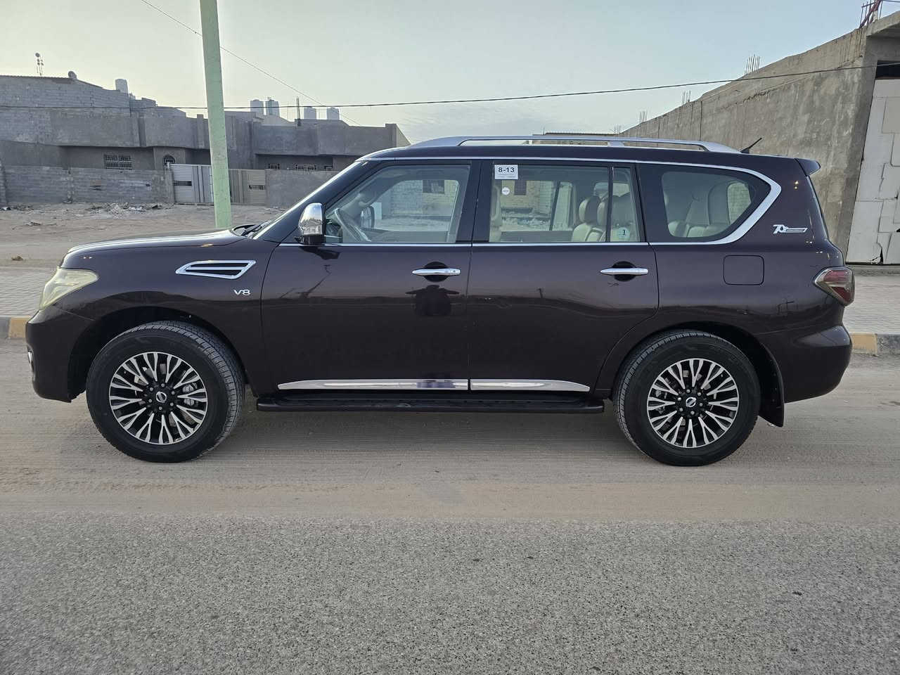 سلام عليكم سياره باترول موديل 2013 السياره فول مواصفات وارد خليجي سياره بيها ثلاث قطع صبغ باقي السياره كفاله جير محرك تبريد حداديه تخم تاير كهربائيات كفاله سعر السياره 215 وبيها مجال بسيط العنوان كربلاء رقم الهاتف ***********
