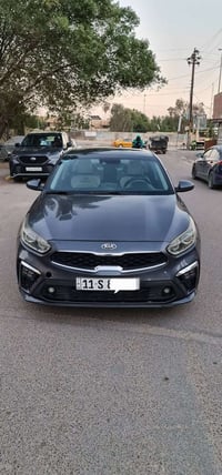 فورتي 2021 بغداد بسمي  محرك 2000 دوش    الحادث بنيد فقط وبارد  ماشيه 5...