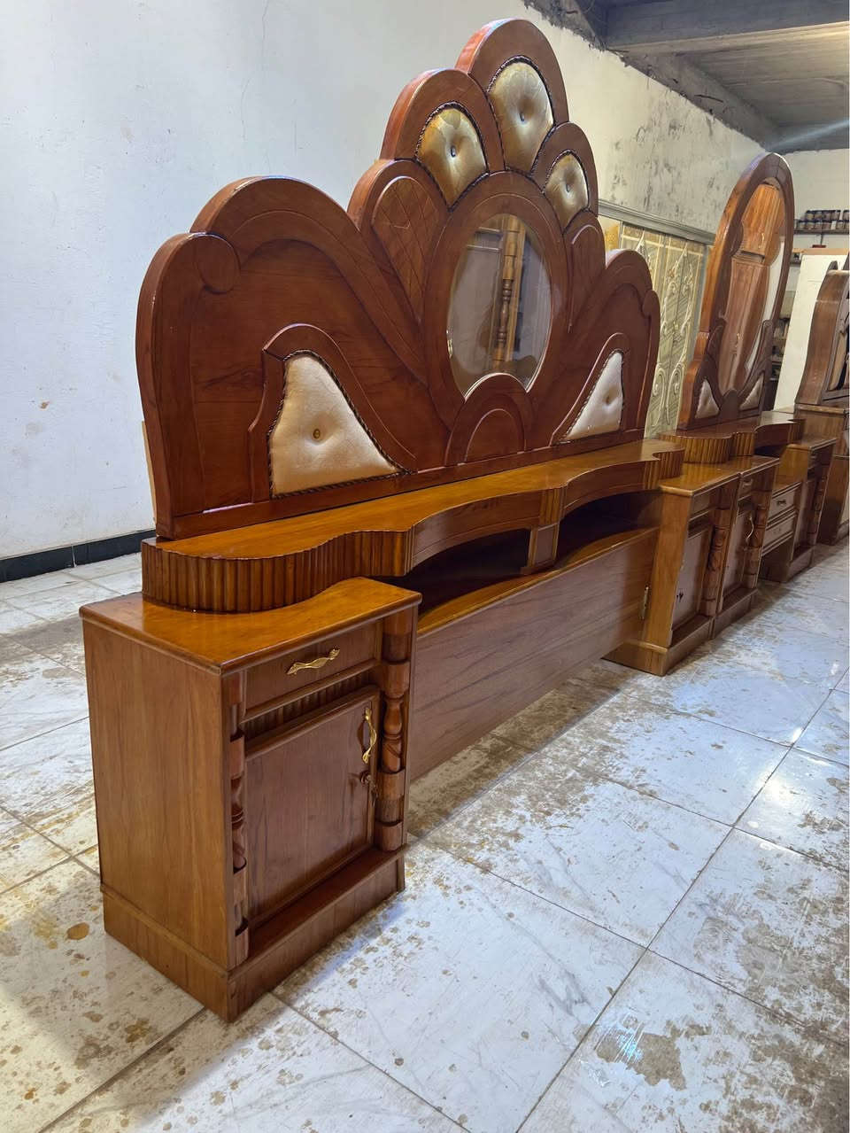 غرفه ام6قاطين صاج وجهين ثقيل حديث كامله نضافه فول سعر1250ميسان العوفيه نهايه شارع سوك الاخضر مجمع الحمراني ***********
