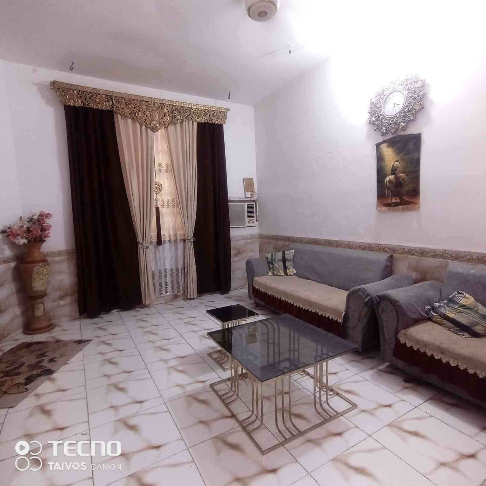 اللهم صلى على محمد وآل محمد 

🏡بيت للبيع طابو صرف ركن

📌مساحة 100متر

📌يتكون من غرفة ودوانيه واستقبال ومطبخ وصحيات ومنور

🛣️  ناصريه_ حي التضحيه _ قرب الملعب

@إشارة
*********** 
اتصال ☎️ واتساب
