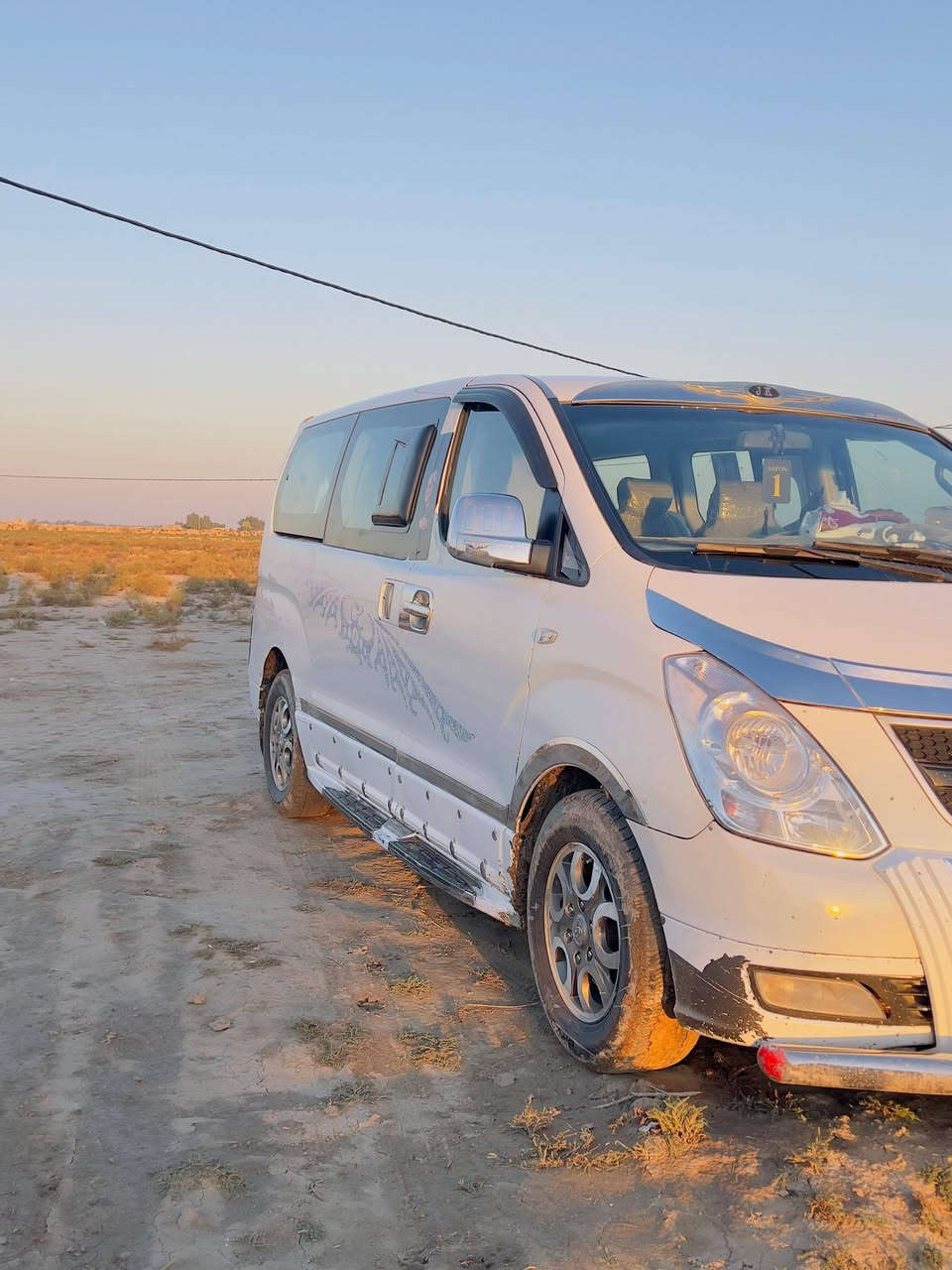 السلام عليكم ستاركس 2010مسكر اصل مكينه 12 قبل شهر شاده السياره حلوه ومتعوب عليه كبل للشارع تخم تاير تبريد حداديه  ***********
