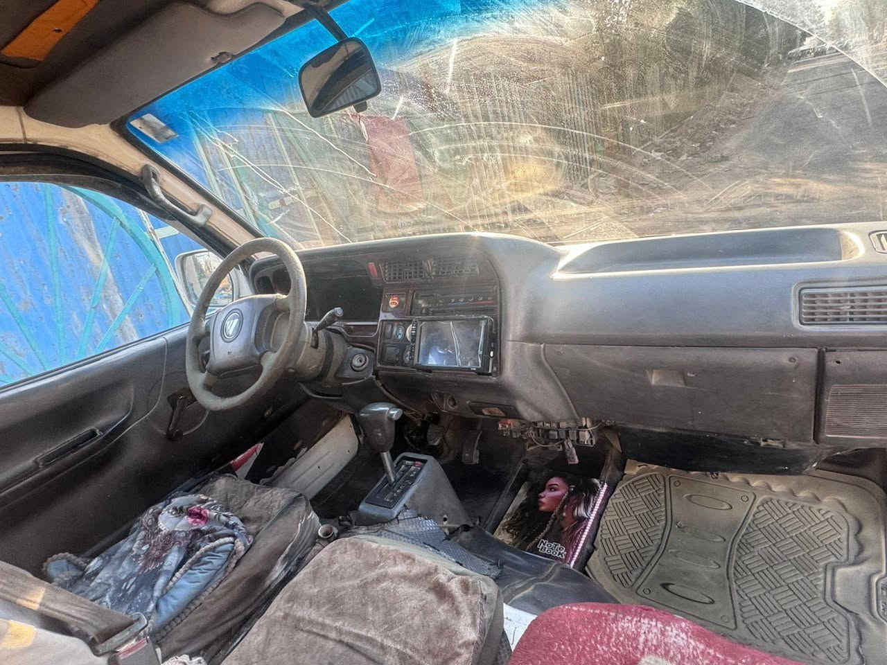 السلام عليكم فوتون موديل ٩ شواصي مكفوله الكشر مكفول عله وضع لبلادي بسمي رقم شاصي بل تكمه شعار ومذكور بل سنويه محرك بطه كير اوتوماتيك السعر 50 وبيه مجال المكان مدينه الصدر الكياره رقم الهاتف *********** ما متواجد عل فيس
