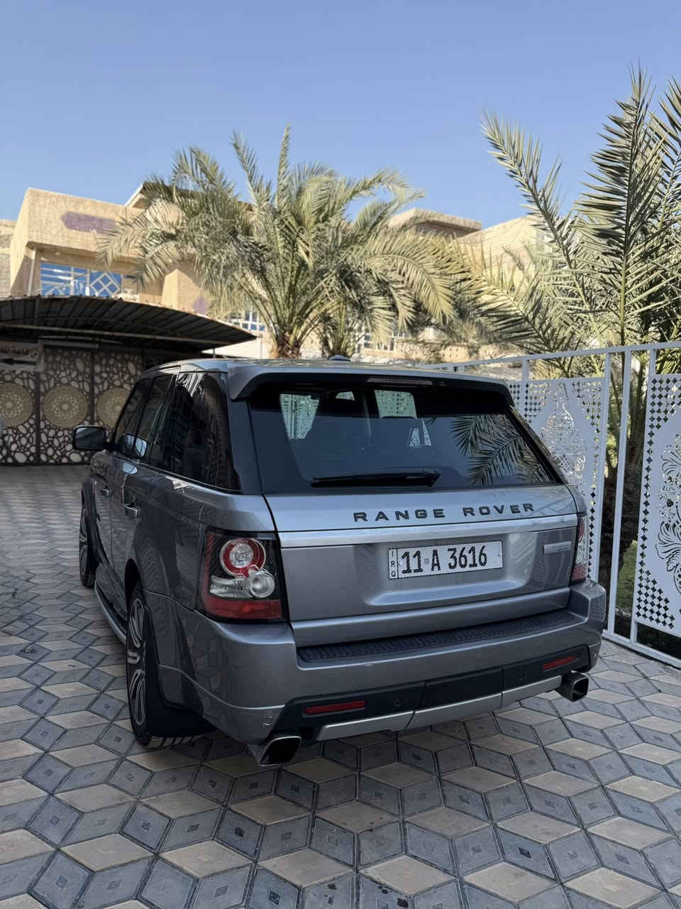 السلام عليكم
رانج روفر موديل 2013 اوتوبايكرافي اصل خليجيه + رقم بغداد مميز  
بدون  قطرة صبغ لا تعديل لا بارد لا طخه 
جاهزة من كلشي صدر حداديه تخم تايرات جديد اي نقص ما بيها 
اربع بيبان بصمه وصندوق شفط 
خمس كامرات 360 درجة 
محرك V8 سوبر  
السعر 168 وبيها مجال 
مكانها بغداد 
للأستفسار ***********

