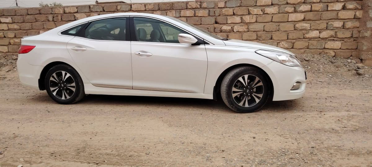 توكلنا على الله
ازيره موديل 2014
سياره فول مواصفات واحد على واحد كله بشرط بدون ظرر رقم جديد هزه جديده فقد بيها بارد بجملغ الخلفيي شي قليل جداً 
سعر137بيها مجال الشراي اتصل ودلل***********
