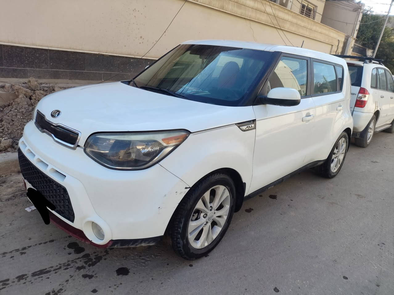 السلام عليكم 🫡 
 
للبيع كيا صول 🛑
2015 وارد امريكي 🇱🇷
حادث امريكا  دعاميه اماميه وبنيد 
وبيهة  قطع صبغ داخل العراق 
محرك 2000  
سيارة. جاهزة كير محرك 
شاشة اندرويد وكاميرا خلفية 4k
رقم بابل   
💵السعر 113  وبي مجال  
مكان السيارة بابل 🏠

اتصال واتس اب☎️***********
