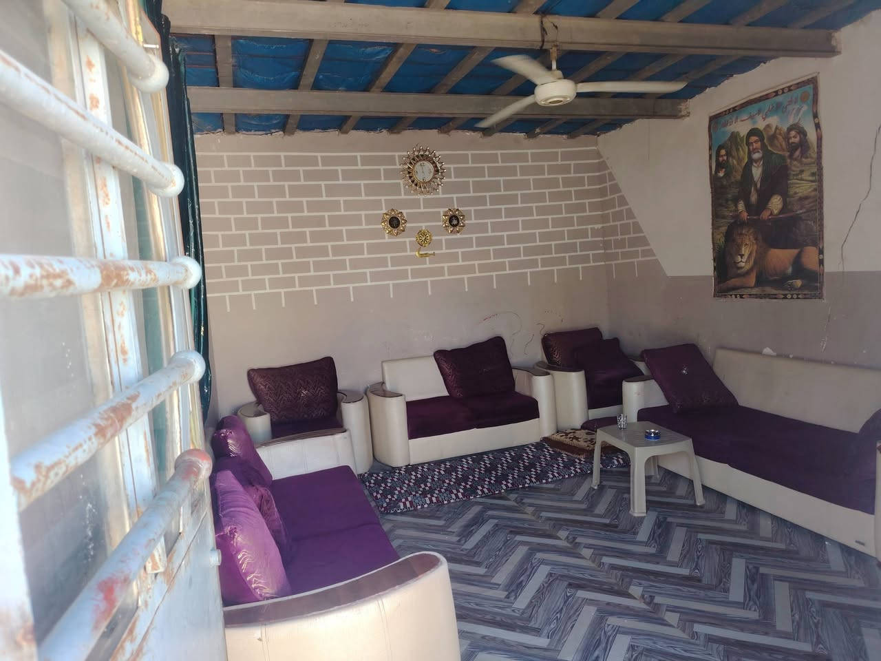 السلام عليكم.. بيت تجاوز   بل علكايه قرب جامع زهراء للبيع.. وهاذا رقم صاحب البيت ***********
