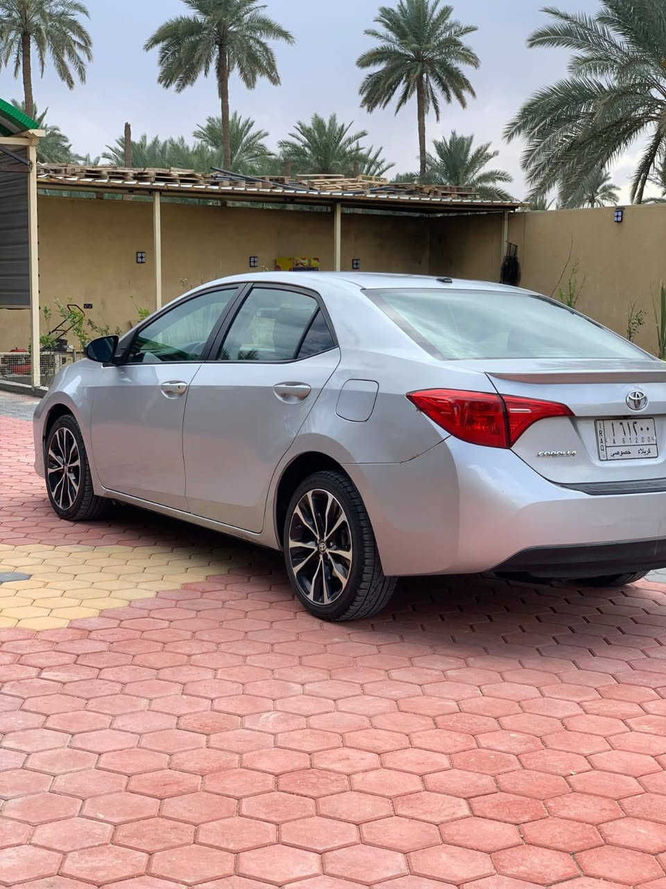 السلام عليكم .. جمعه مباركه 
كورلا SE 2018 للبيع 
حادثها فقط بأمريكا 
السياره فول مواصفات 
من 2019 ولحد الان على ايدي 
باقي التفاصيل اتصال او واتساب
***********
