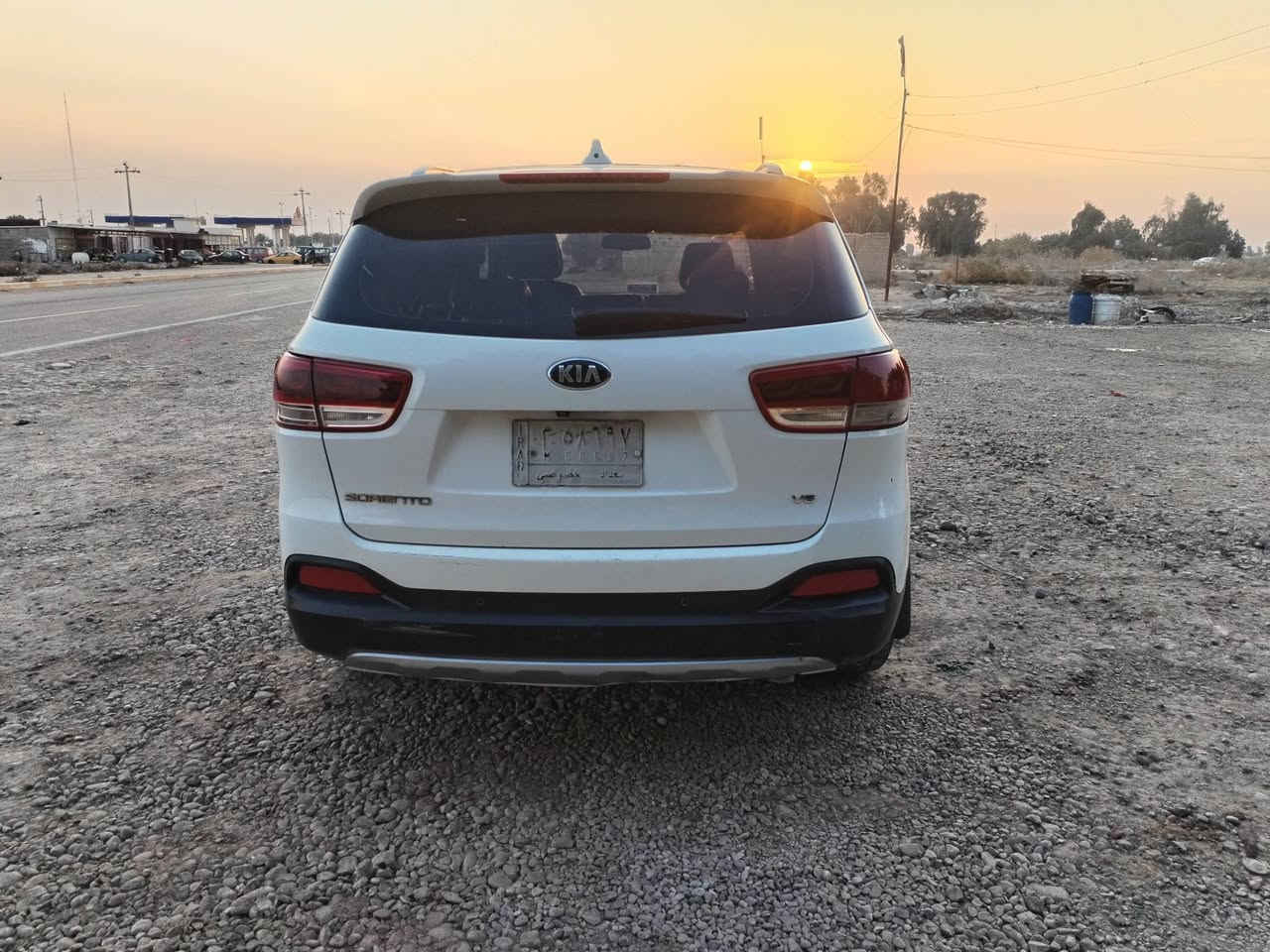 السلام عليكم 
سورنتو خليجي للبيع 
موديل 2015 فول مواصفات 
السعر : 190 $ وبي مجال 
العنوان: بابل الشوملي. ( ***********)
