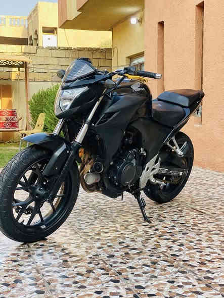 هوندا سيبي محرك ٥٠٠ سكيورتي حديث كفاله عامه دراجه ستوك مكينه سبانه مامحطوط عليها نكره سلف بكل وقت سعر ١٤ ورقه باقي تفاصيل اتصل عل رقم ***********
