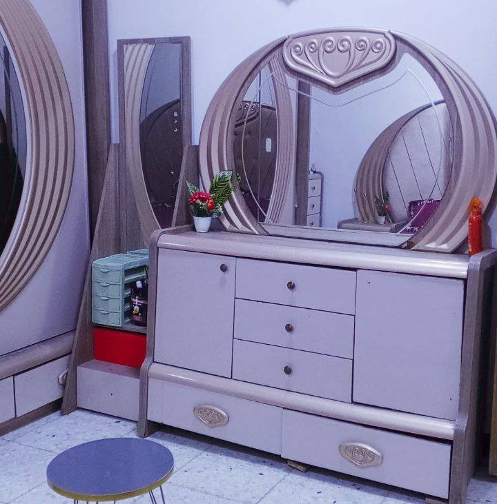 غرفه تركيه للبيع سعر 500 عنوان كوفه شارع مطار ***********
