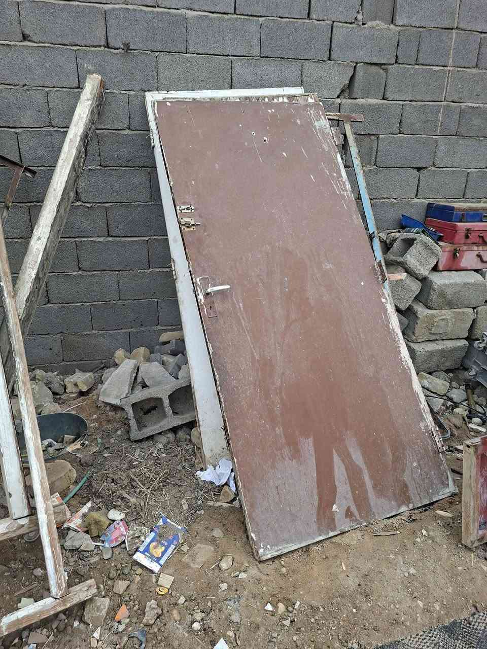 بيبان خشب ٣ مع جراجيبهن قيم واخذ مكاني مدينة صدر واتساب ***********
