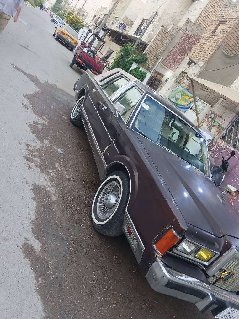 فورد لنكولن تاون كار كلاسيك موديل 1987 سيارة جاهزه تبريد ثلج صدر امامي خلفي جديد شاشه وكامره خلفيه باسمي السيارة رقم انكليزي بيه مجموعه كامله راس الثور vvt3000 بيع او مراوس حسب القناعه وكلشي بحسابه بغداد الحريه دور نواب الظباط تلفون *********** بغداد, العراق
