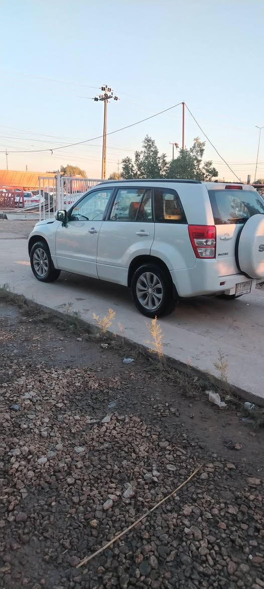 سلام عليكم للبيع 2014 سازوكي يابانيمكفوله عده بارد وصباغ جاملغ امامي
سياره جديده وخير من الله
السعر 80 وبيها مجال حك جيه
***********
