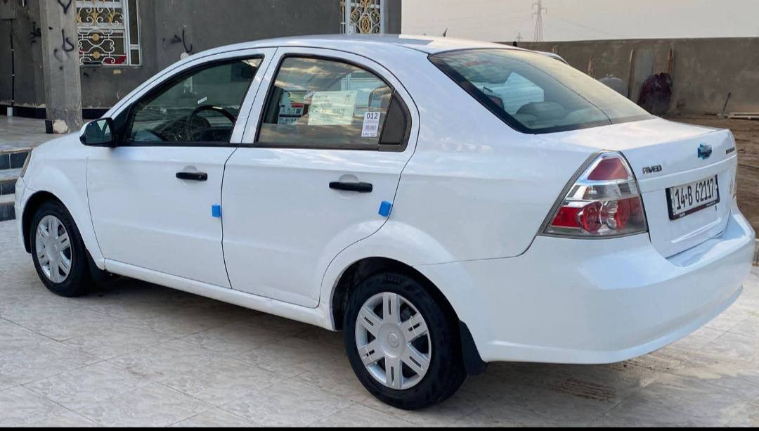 افيو 2011
رقم انكليزي باسمي شخصياً هزة جديدة 
كير مكينة حدادية تخم تاير كفالة 
مكينة مفتوح
تبريد شغال 
كير اوتوماتيك 
اربع جام كهربائي 
تحكم مري كهربائي
شاشة 
جاهزة السيارة من كلشي 
الظرر
1- بيها صبغ أقل الشبر في نهاية الجاملغ الخلفي الايسر 
2- وصبغ قليل كلش في الداير الخلفي الايمن 
السعر 75وبيها مجال 
النجف شارع المدينة 
***********
