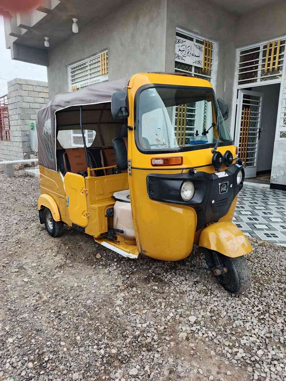 سلام عليكم تكتك البيع موديل 21 وراق ضايعات وكفلك من سرقه وقنوينات تكتك خير من الله السعر//3500وبيه مجال الشراي المكان ديالى الخالص هبهب /ستفسار//***********/×/***********/
