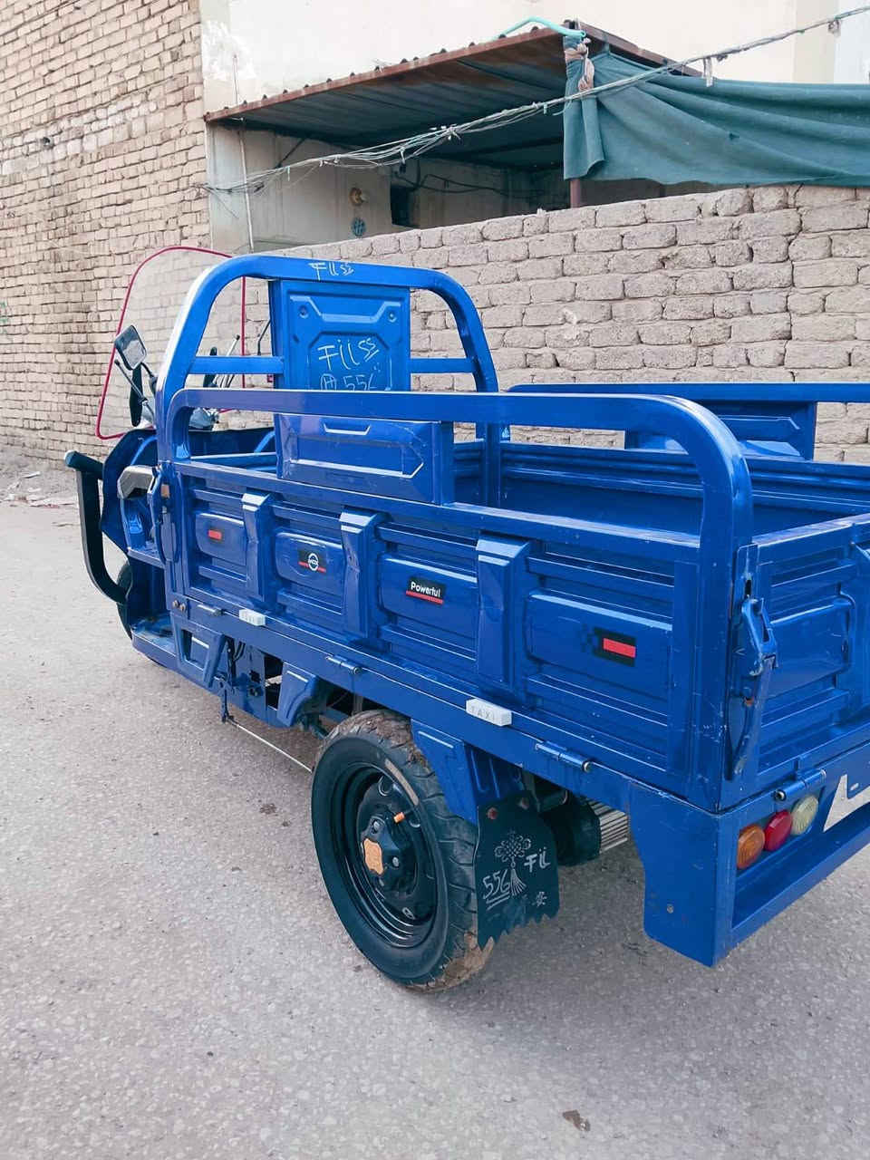 مره رخصت الادمن للبيع 750  خمس بطاريات او بس بيها ضربه ليواره للاتصال على الرقم واتساب  *********** مكان بغداد
