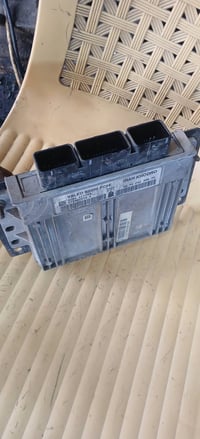 للبيع عقل بيجو ٤٠٥ عقل شغل وعلى الفحص محلات الحاج راضي بغداد الاتصال ٠...