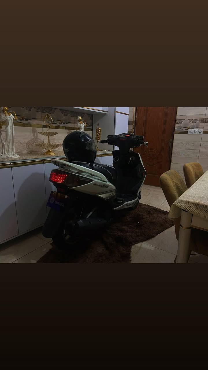 السلام عليكم سكنس فحل طلاعات 2011 الدراجه رمبه رمبه  وكفاله عامه الوراق كامله نزلته من الضلال عله يدي  وباقي التفاصيل خاص لحب يسئل المكان بغداد شعب او جميله السعر 1350 الرقم ***********
