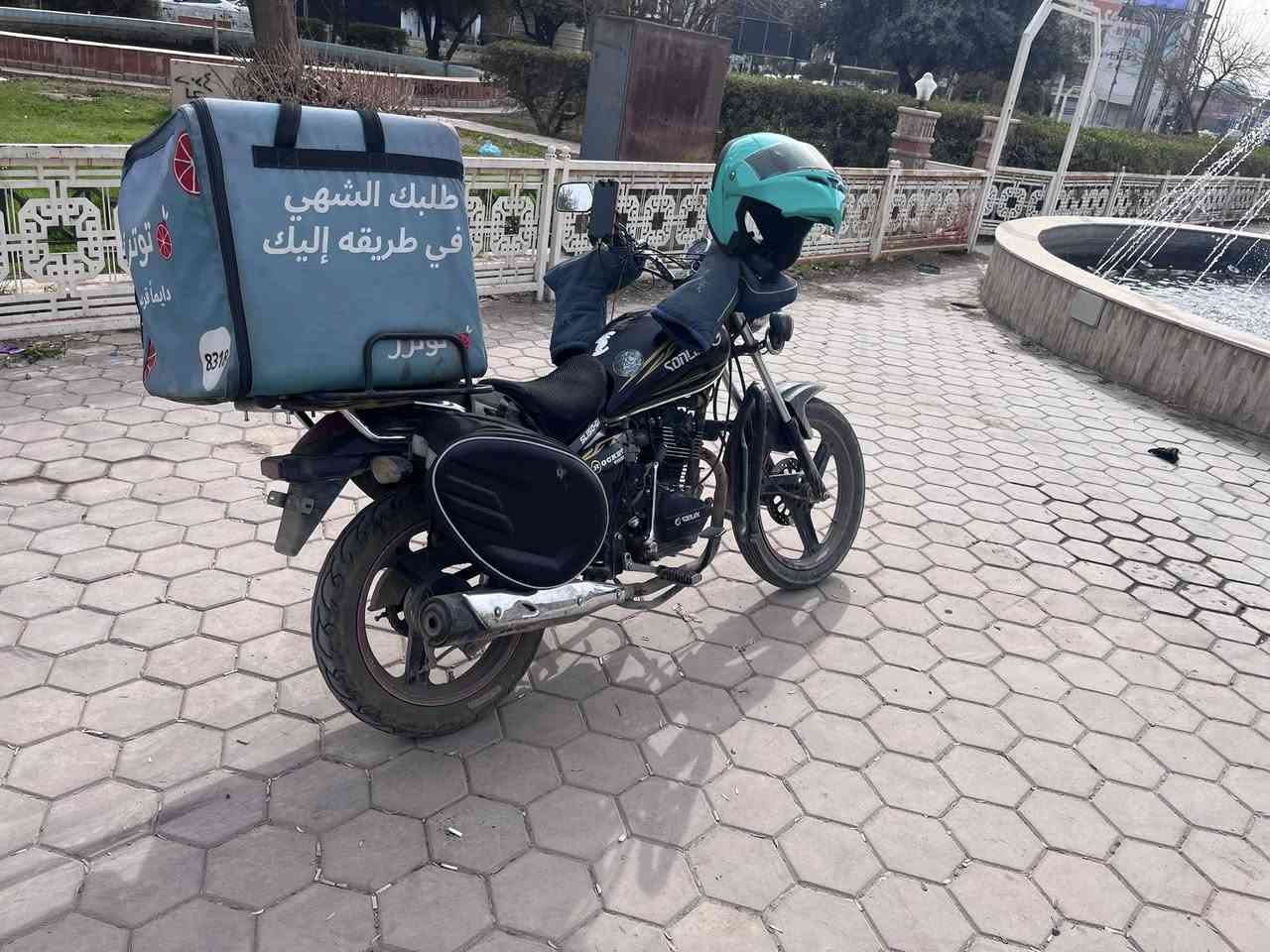 سلام عليكم اخوان دراجه مروس لو للبيع هويشه دراجه ماكينه١٥٠سي سي كبس لا صرف لاباخر بس ناقصه 
‏إشارة واحد مكسور بعد كل شيء ما يحتاج شي ما تصرف دينار سعره675بيه مجال￼


**إذا كنت صاحب هذا الإعلان وتريد حذفه لأي سبب، رجاءا أرسل رسالة إلى الدعم الفني**