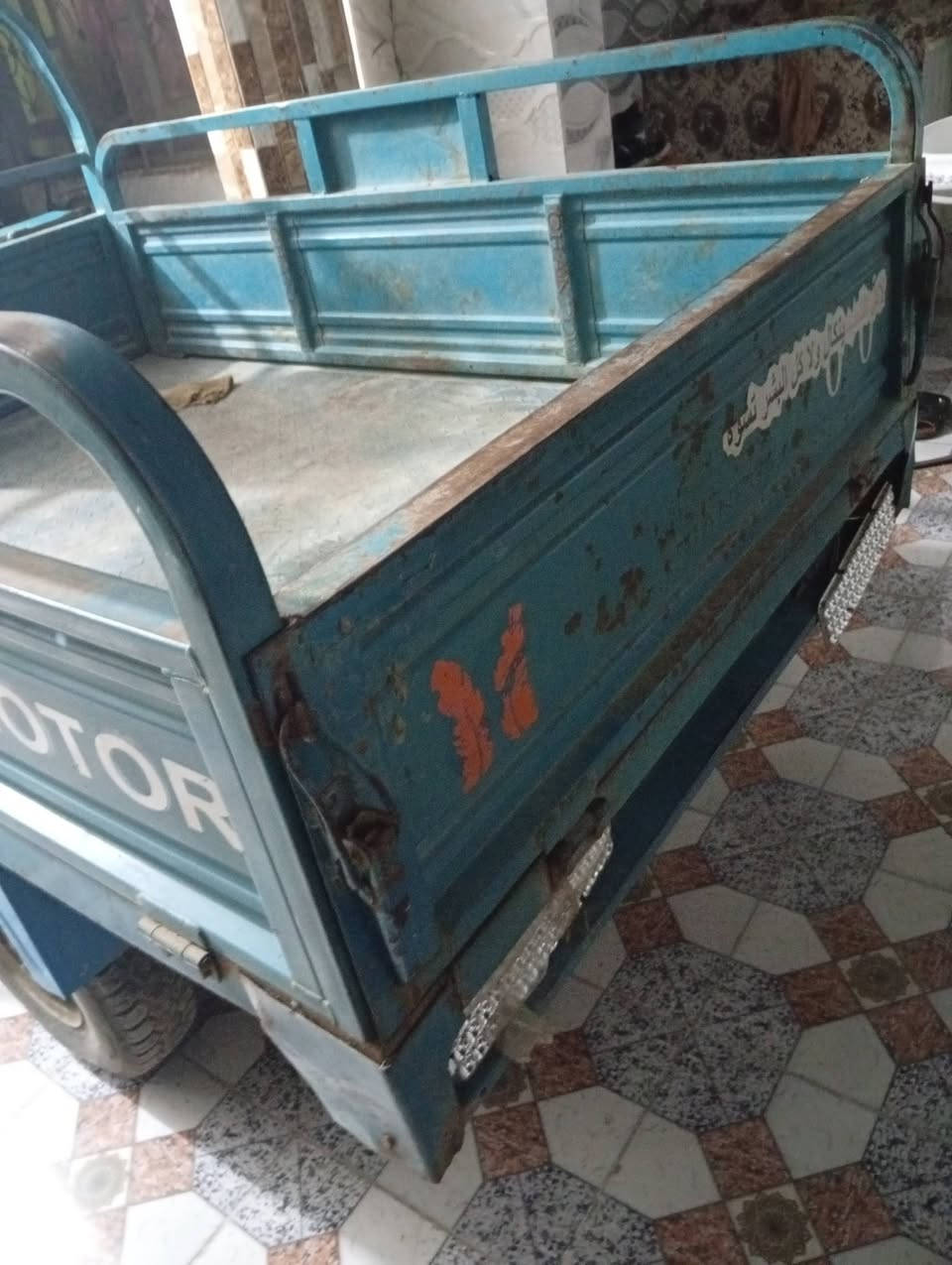 السلام عليكم ستوته نضيفه البيع  قبل ١٠تيام بدنالها محرك كامل سعرهاا مليون و٦٠٠وبهاا مجال قليل الشراي اخابر والمو شراي لادك رجأاان ***********
