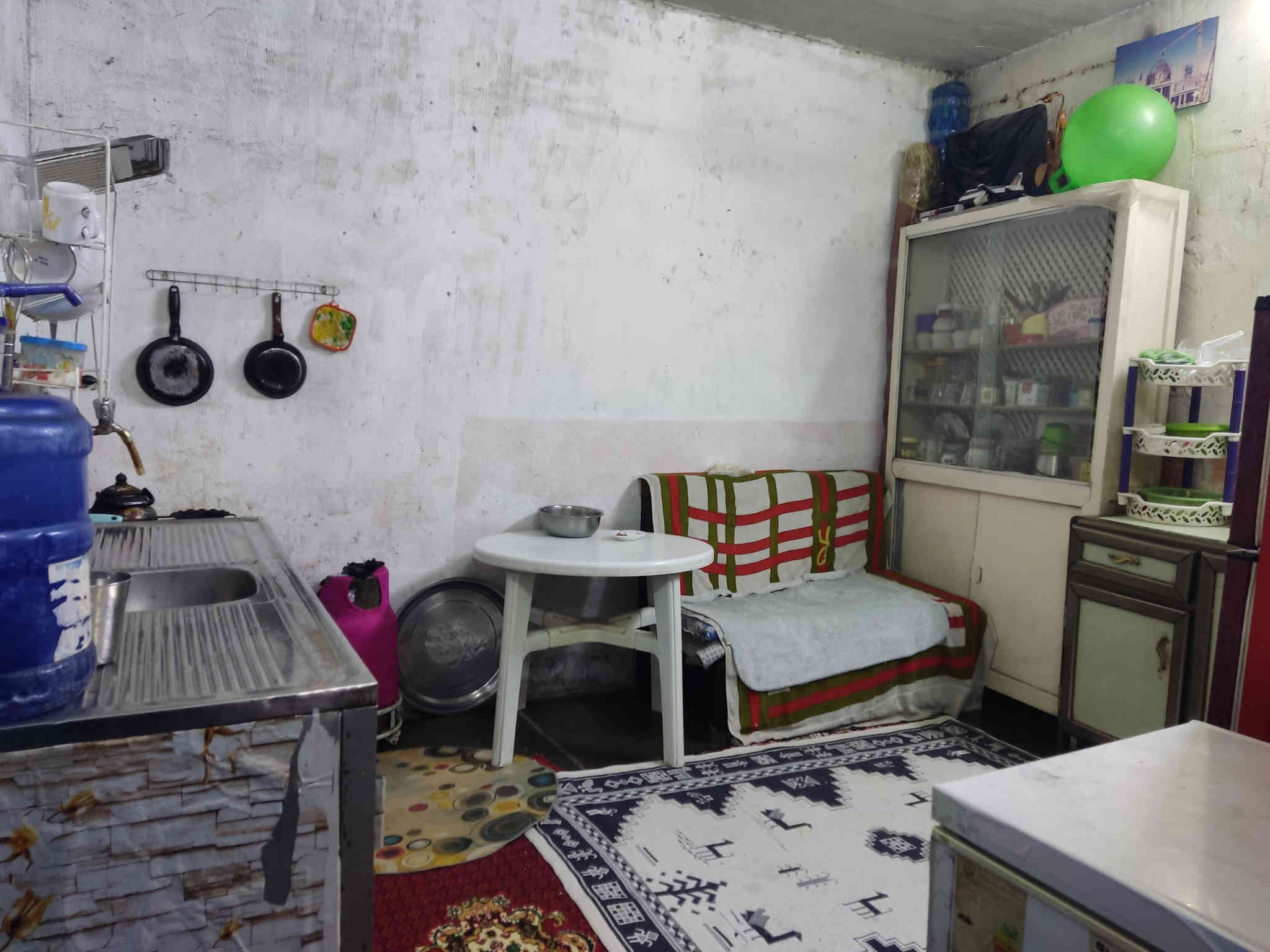 السلام عليكم دار للبيع 55 متر مصفر طابق واحد بنص اطابو كافت خدمات بغداد الكمالية المعوقين ***********
