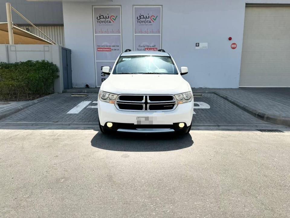 دووج دورنگوو مديل ٢٠١٣ خليجي كفالة عامة من الضربة والصبغ والكص والعشائر لون ابيض  السيارة جديدة كير محرك حدادية تبريد❄️
١- محرك 3600 بانزين عادي 
٢-تبريد ٣ قطع ٧ راكب 
٣- تشغيل عن بعد 
٤-دواخل بيجي اسود  
٥ -شاشة كبيرة 
٦- كامرة خلفية دوارة
٧-حساسات اطارات 
٨-ملاحظة  اطارات 🛞 
٩- نظام كروز 
١٠-منظومة كاملة فان عاصفة 🌪️ انسة الحماوة
١١-لايت + بلوجتر اوتو منظومة زنون عالي ناصي كشاف 
السعر 120 مكان السيارة بصرة ‭0788 577 2759‬
#ملاحظة 
________ السيارة مسجلة  ومفحوصة بسمي وكاملة ومستلم ملصق ومسوي عليهه رقم مشروع وطني باقي تدفع كمرك  اجور رقم  فقط
