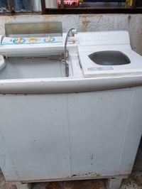 غسالة هيتاشي للبيع تشتغل غسيل  فقط النشاف ما يشتغل  السعر 45  رقم صاحب...