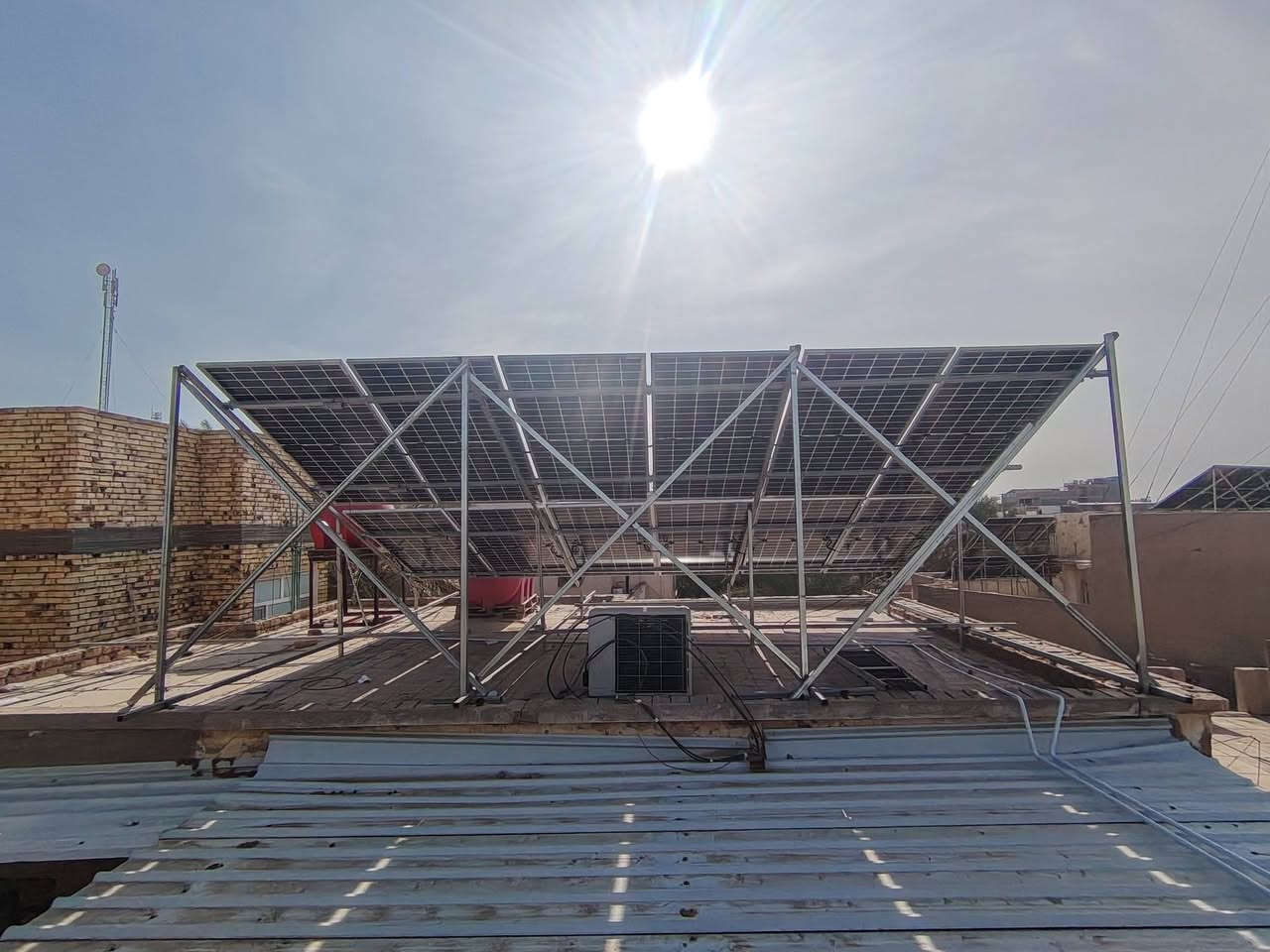 تم الانتهاء من تجهيز منزل في حي الجزائر
 بمنضومه طاقه شمسيه بمقدار 20A نهاري ليلي لمده 4ساعه بالاعتماد على 
1-انفيرتر من ماركه Deye 6kw ip65 ضمان 5سنه 
2-بطاريه 16kw 51v عدد 2 ضمان 5سنه 
3-الواح 600w عدد 12 ضمان 13 سنه 
للحجز و الاستفسار تواصل واتساب
قسم الصيانه/***********
قسم المبيعات/***********
