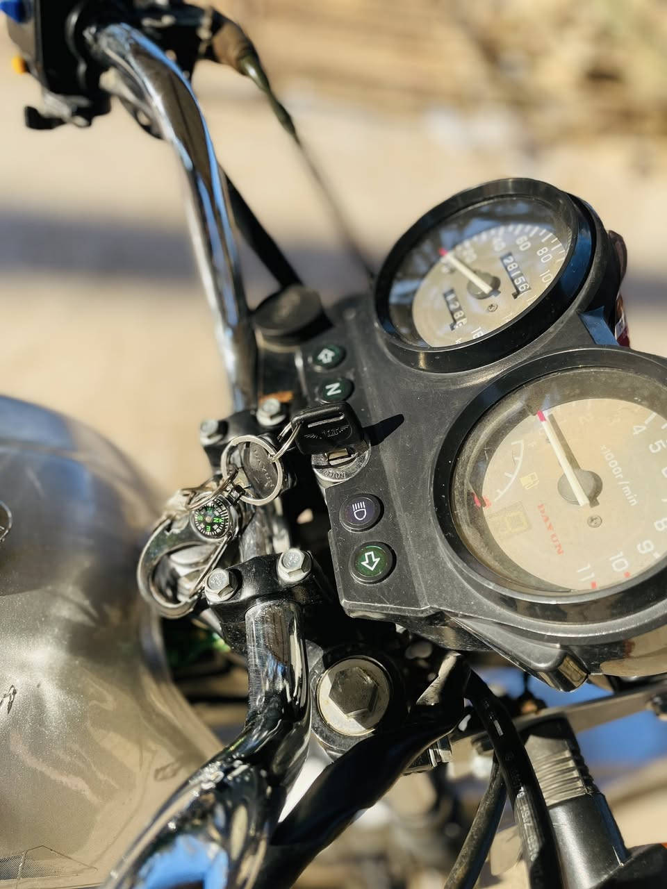 عضـم 21 ) 🌚أصولـي 🦅 اللون رصاصي الدراجة حلوة على أيدي ونضيفة مثل ما موضح بالصورة #بيع_فقط السعر خاص أو الاتصال *********** غير متواجد واتساب وبرامج العنوان كربلاء الحسينية تكدر تكول العطيشي ) 😂🥲🩶
