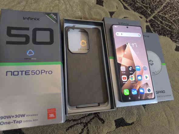 السلام عليكم
انفنكس نوت 50 برو

شاشة الوليد بتردد 144 هيرتز
ذاكرة 256 
بطاريه 5200 ملي امبير

شحن سريع 90 واط
الجهاز نضيف جدا وجديد كامل الملحقات 
السعر 260 الشراي خاص او يتصل ***********
