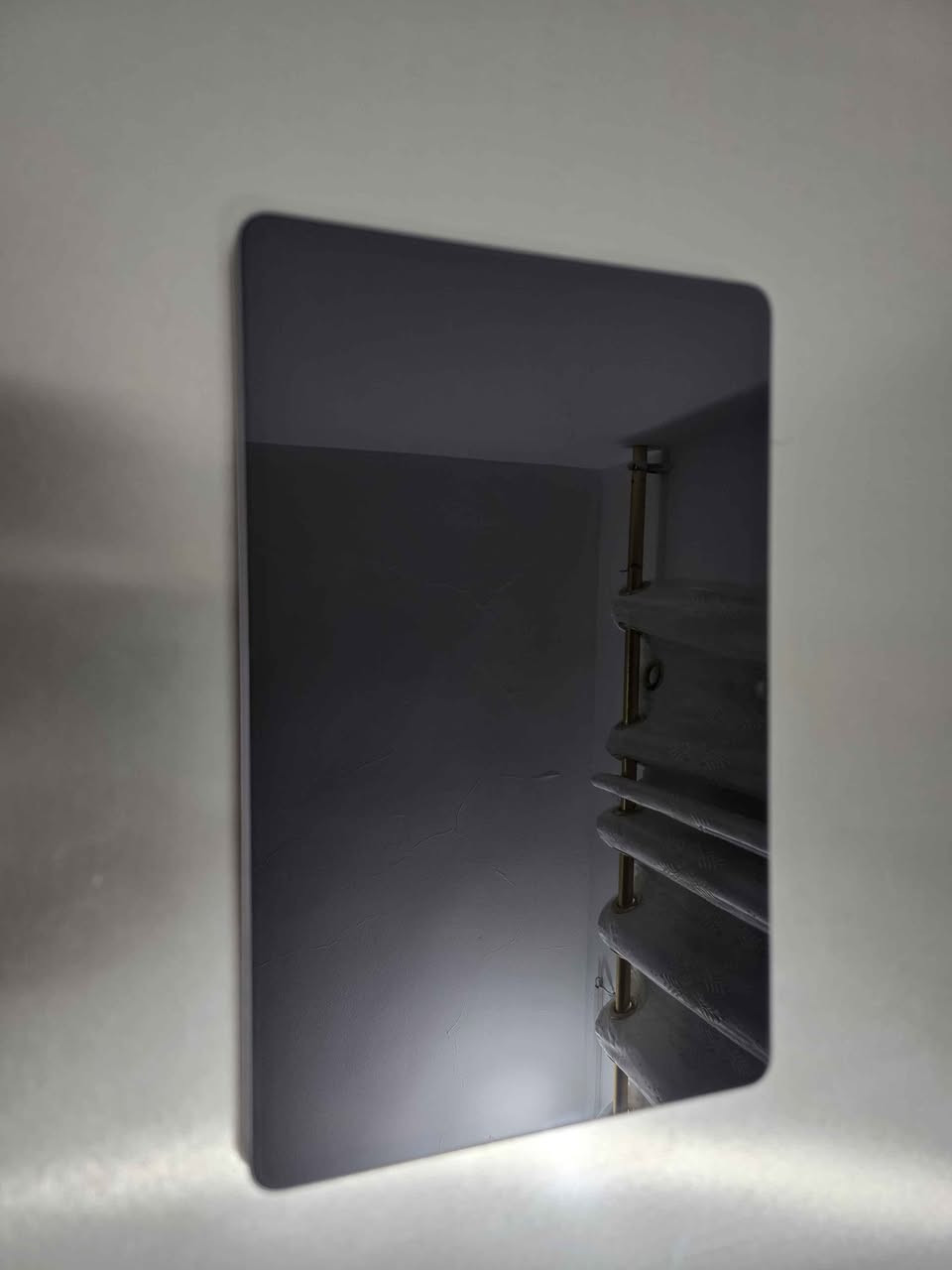 نظافة 100% مستخدم شهرين ( بيها ضمان 10 اشهر ) معاها ملحقات حافظة دفتري و شاحن و كيبورد 
للتواصل كورك ***********
اسيا *********** موصل, نينوى
