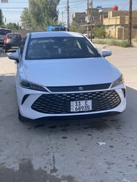 Byd كن بلاس مكفولة كفالة عامة  ماشية 2800 كم السيارة بعدها على وضع الش...