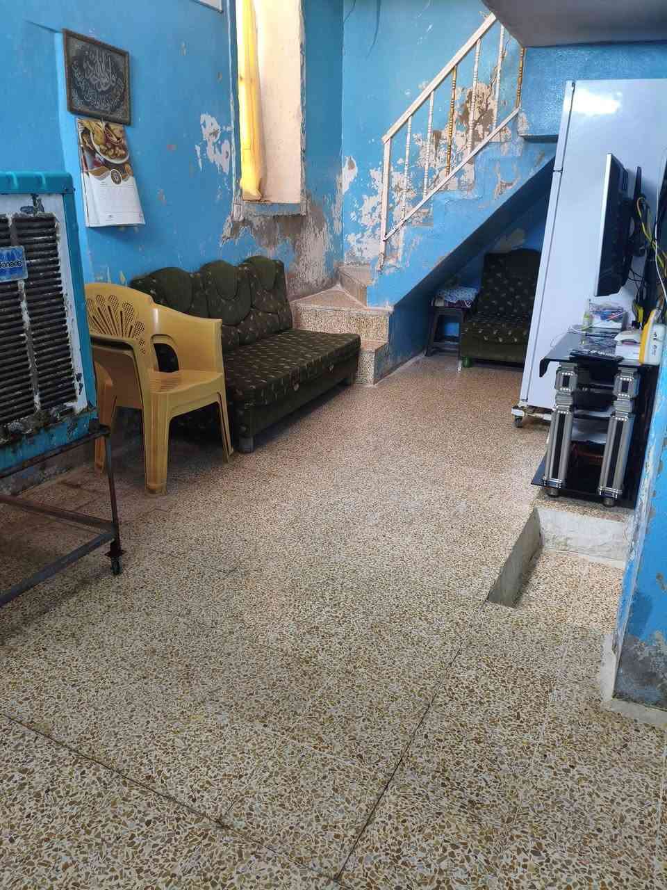 البيت للبيع المساحه 52 متر الواجهه اكثر من 7 متر والبيت ركن العنوان شارع فاروق خلف جامع الحويجاتي للتواصل الرقم 
***********
