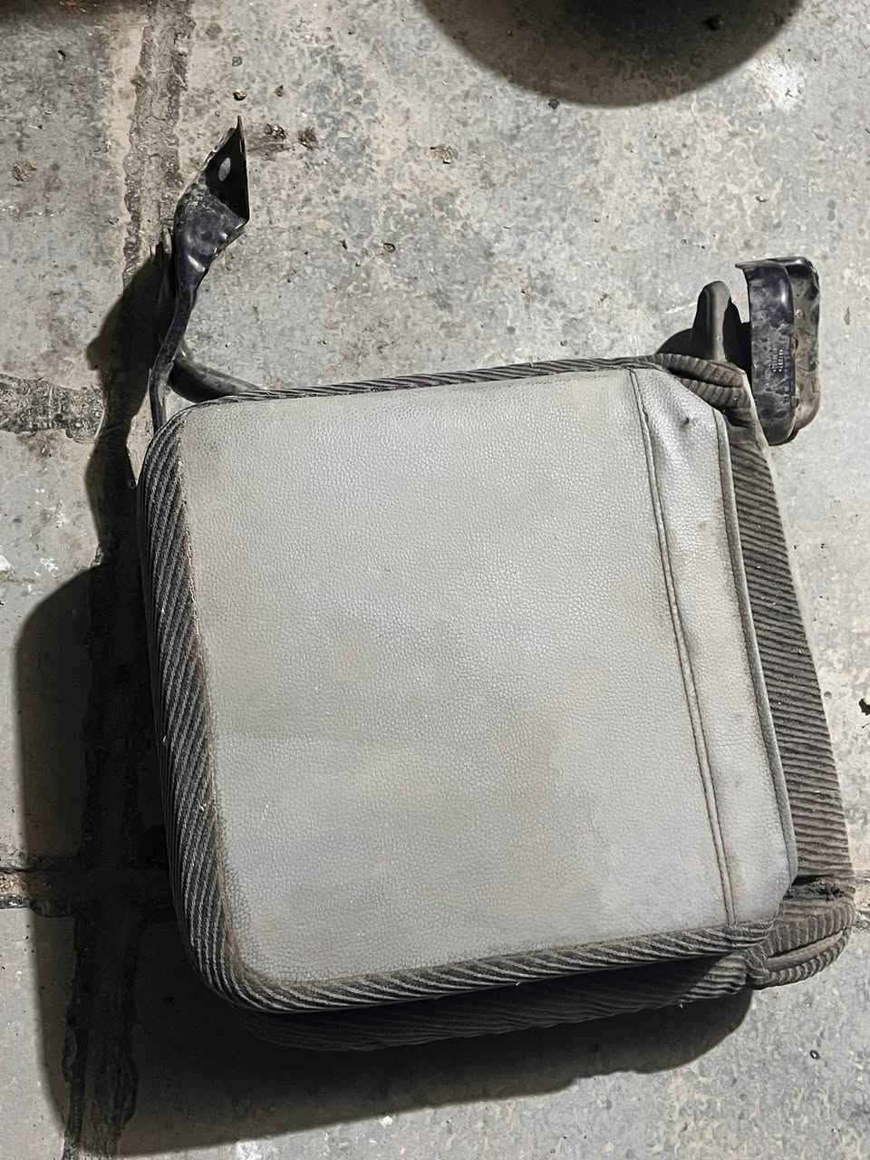 سلام عليكم
قلابينشد عل جاملغ  فتون نضيف كلش لابي لحيم ولاغير سعره ٤٠

نوزلات مال كولف ومال افانتيسعر لتخم ٣٠

مكاني بغداد البلديات 

***********
