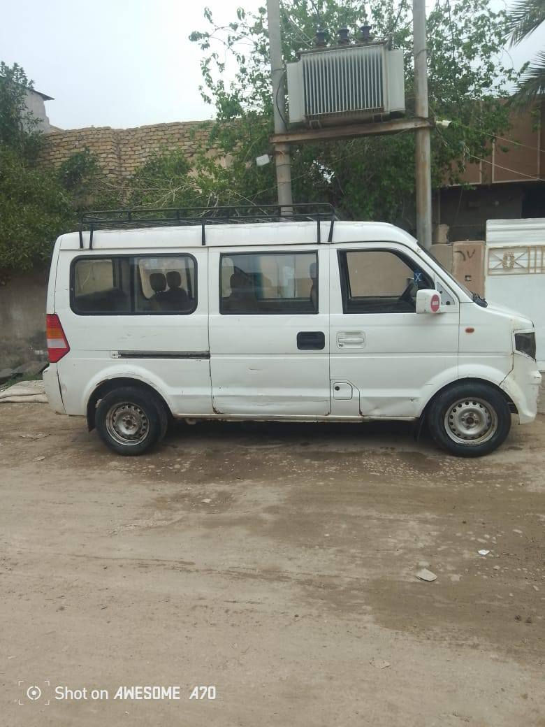 سلام عليكم .دفستل 

كيه 10 راكب  صيني محرك كير خير من الله 
حداديه نضيفه تخم تاير كهربائيات كلهه جاهزة تحويل ثاني يوم مكاني بغداد الراشديه بيع او مرواس حسب القناعه السعر 35 وبيها مجال *********** مكلف بل نشر
