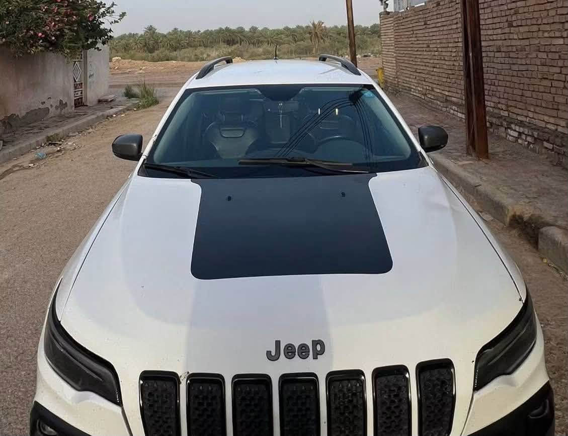 السلام عليكم
جيب شيروكي ترايل هوك 

ابيض موديل 19 

6 سلندر محرك  3200cc

 ماشيه 130 الف كيلو

فول مواصفات

.

رادار زوايه العميه

تعتيم تلقائي

شاشه حجم الكبير

توقف ذاتي مع حساسات 

كشنات جلد 

تدفئة بلكشنات 

كشنات كهرباء 

فور ويل 

تشغيل عن بعد 

رادار جانبي 

حساسات خلفية 

هيترات بلمري

لد نهاري + لايت زنون 

مثبت سرعة 

مضخم صوت 

صندوق كهرباء 

دخول ذكي + ٤ بصمات 

اشاير بالمري 

ترحيب بالمري 

ويل حجم 17

تبريد وتدفئة مناخي منفصل 

السعر و باقي تفاصيل الاتصال

 *********** 

مكان سياره ميسان
