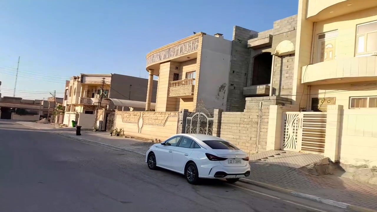 دارين للبيع تكريت حي الجمعيه مساحه ٢٠٠ متر ركن على ٤ شوارع بناء جديد شارع عريض للستفسار *********** علي واجها ١٢ ونص
